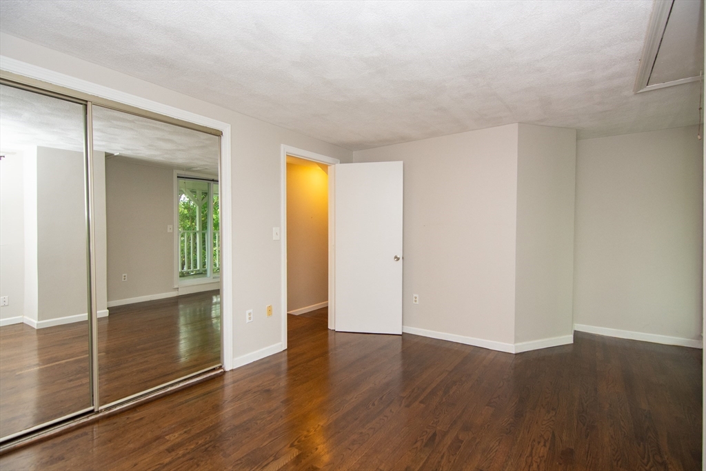 14 Holm Ct # 2