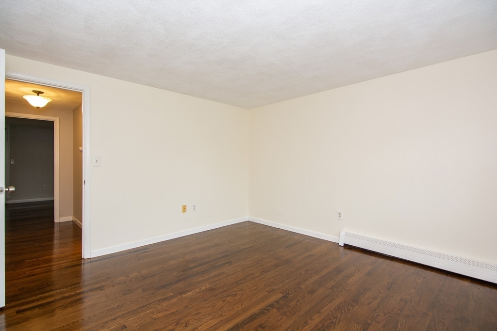14 Holm Ct # 2