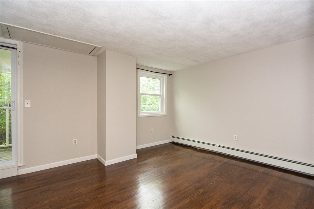 14 Holm Ct # 2