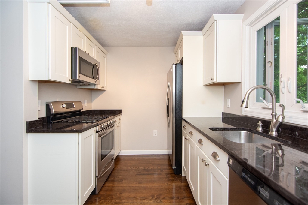 14 Holm Ct # 2