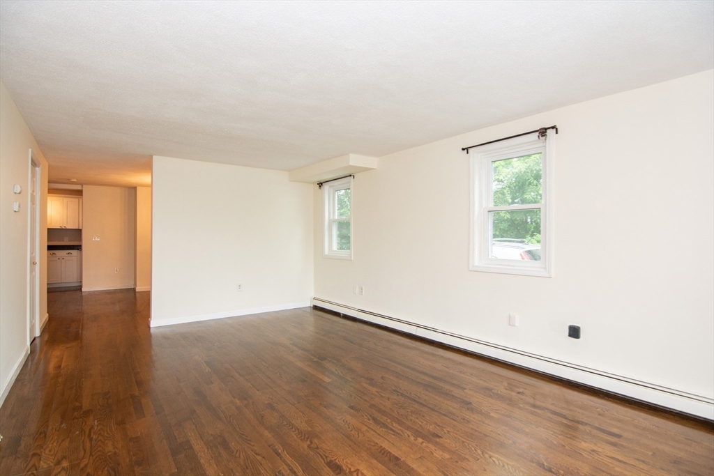 14 Holm Ct # 2