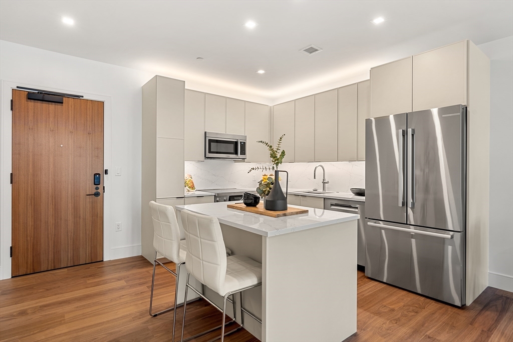 1515 Commonwealth Ave # 615