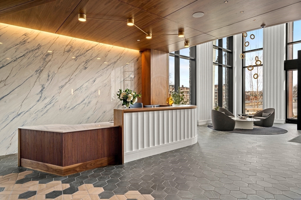 1515 Commonwealth Ave # 615