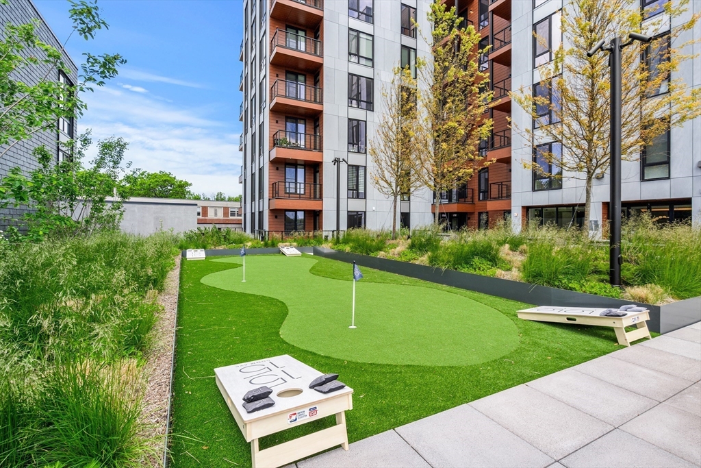 1515 Commonwealth Ave # 615