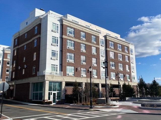 18 Cliveden St # 205