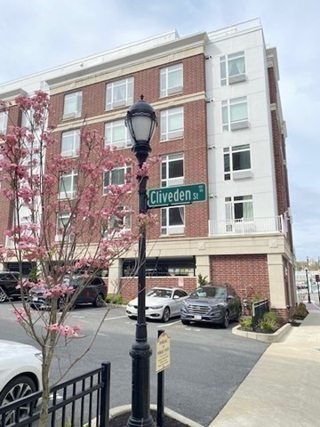 18 Cliveden St # 205
