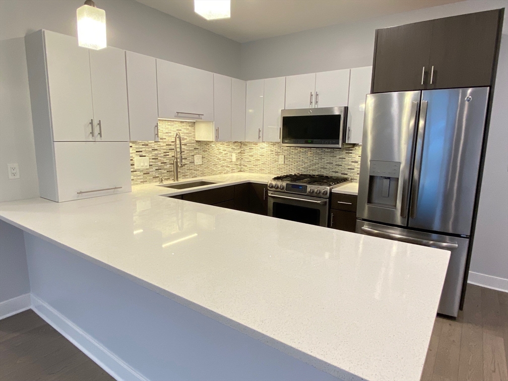 18 Cliveden St # 205