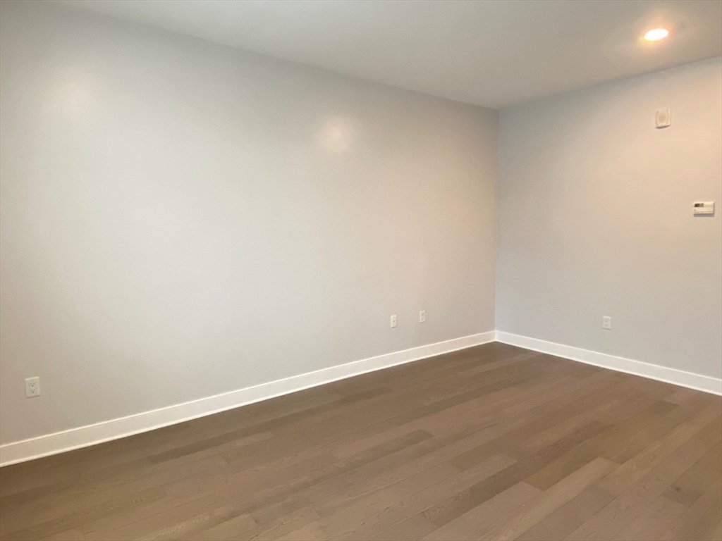 18 Cliveden St # 205