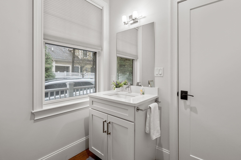 88 Crescent St # 2