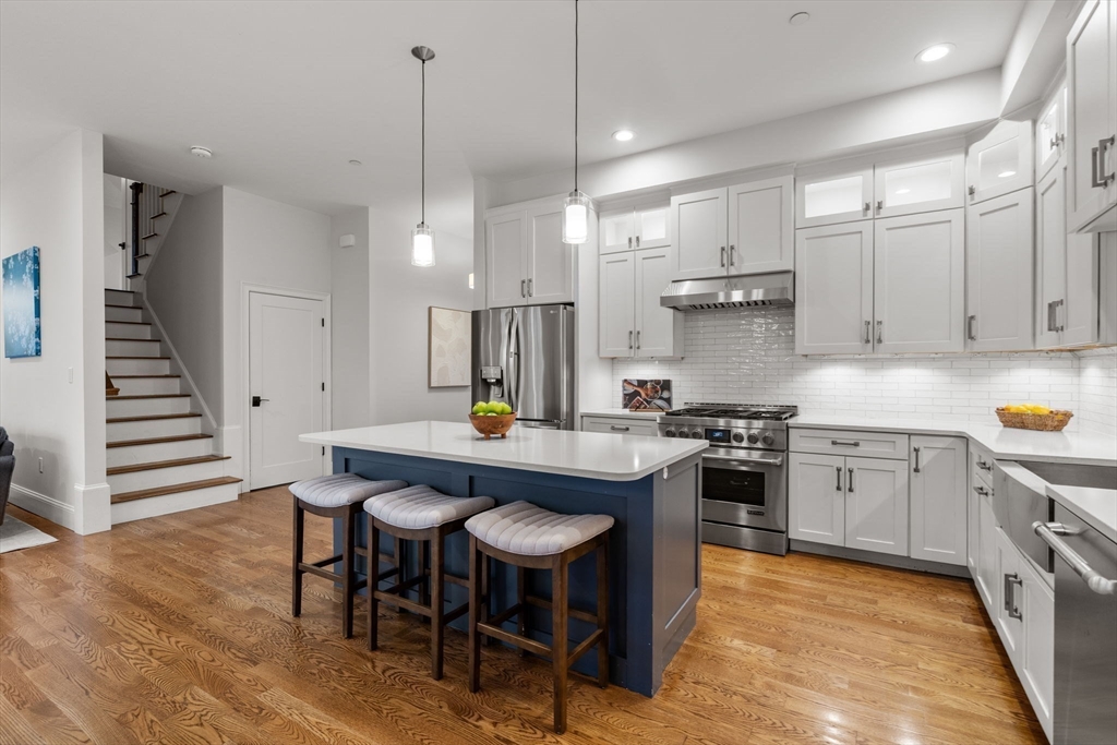 88 Crescent St # 2