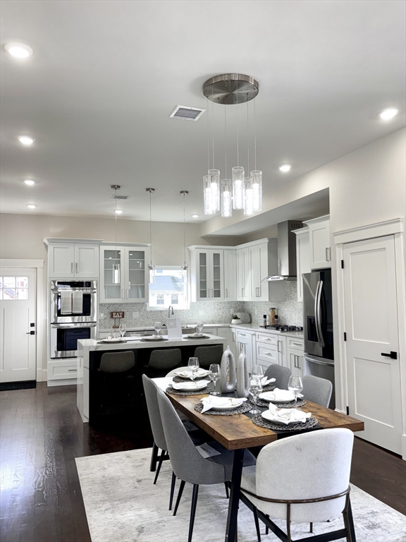 18 Woodbine St # 2 Unit: #2