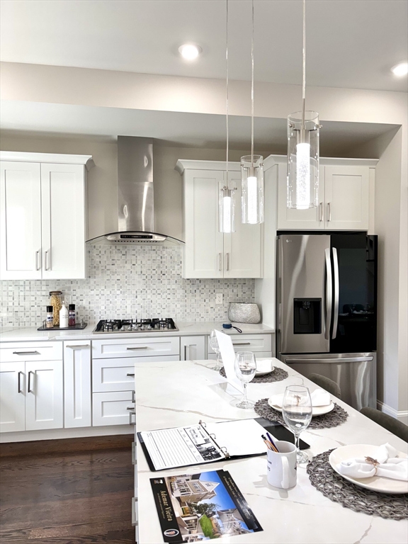 18 Woodbine St # 2 Unit: #2