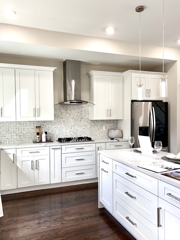 18 Woodbine St # 2 Unit: #2