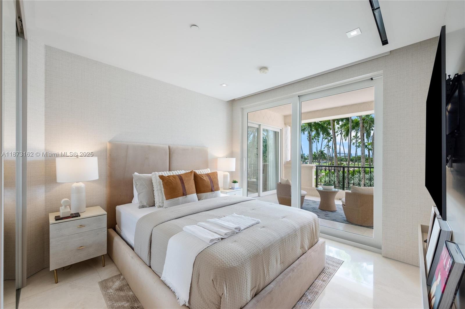 7921 Fisher Island Dr # 7921
