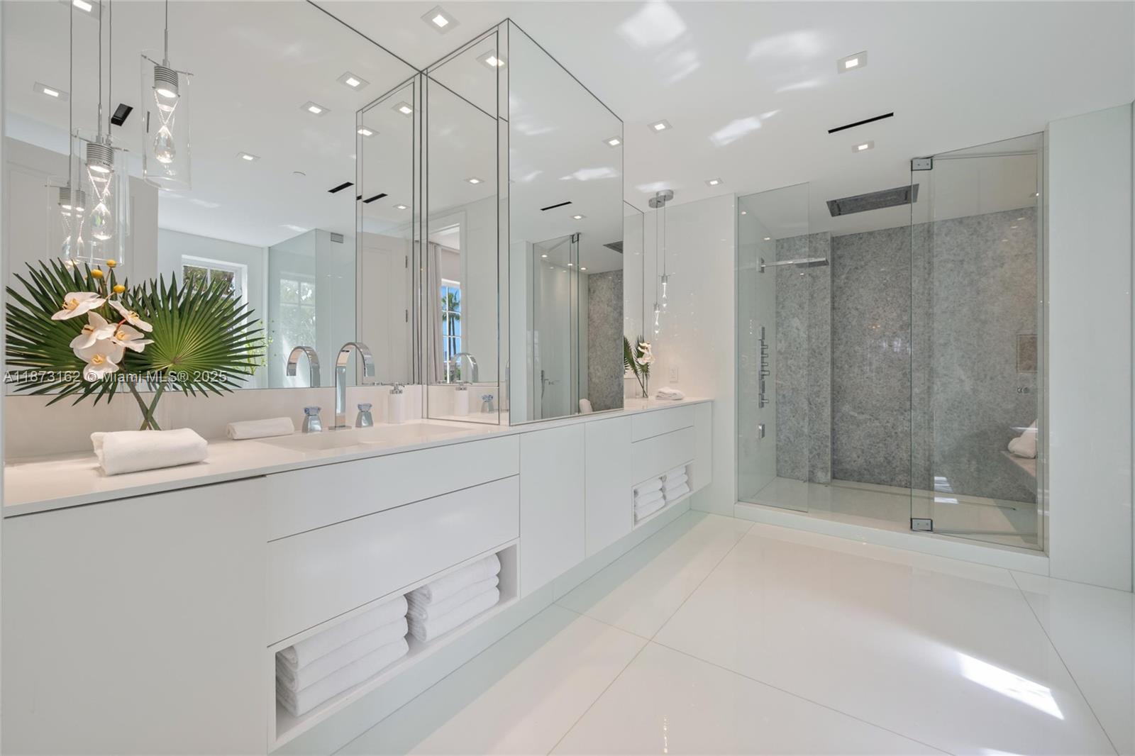 7921 Fisher Island Dr # 7921