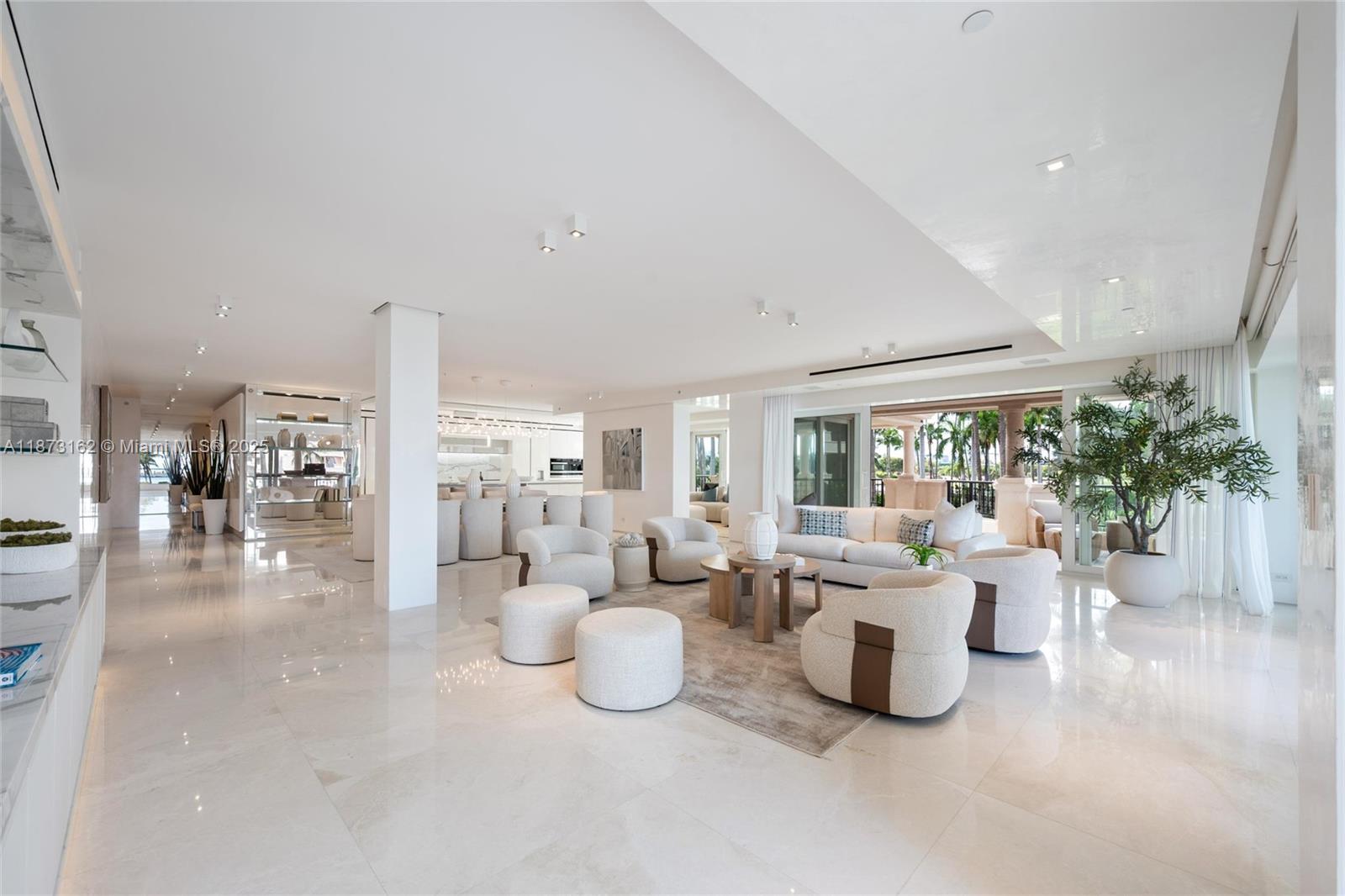 7921 Fisher Island Dr # 7921