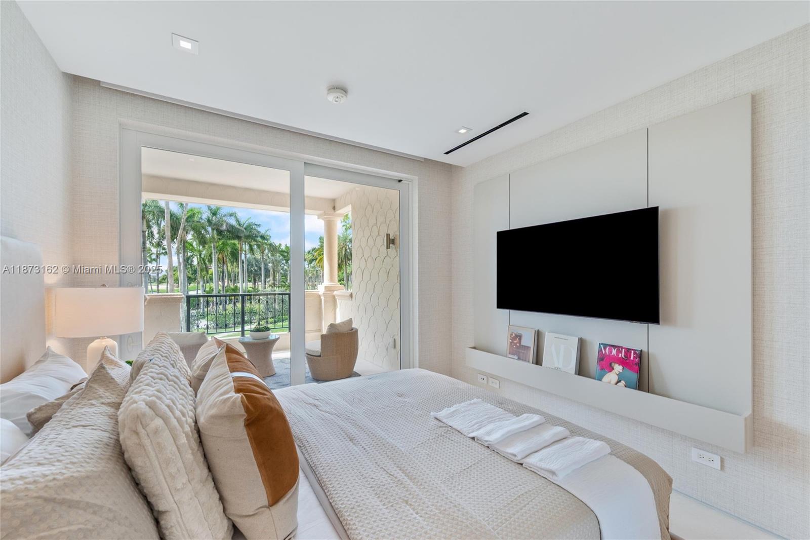 7921 Fisher Island Dr # 7921