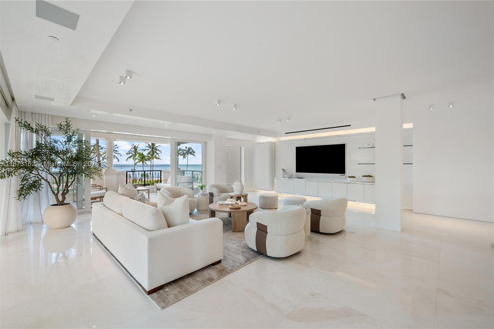 7921 Fisher Island Dr # 7921