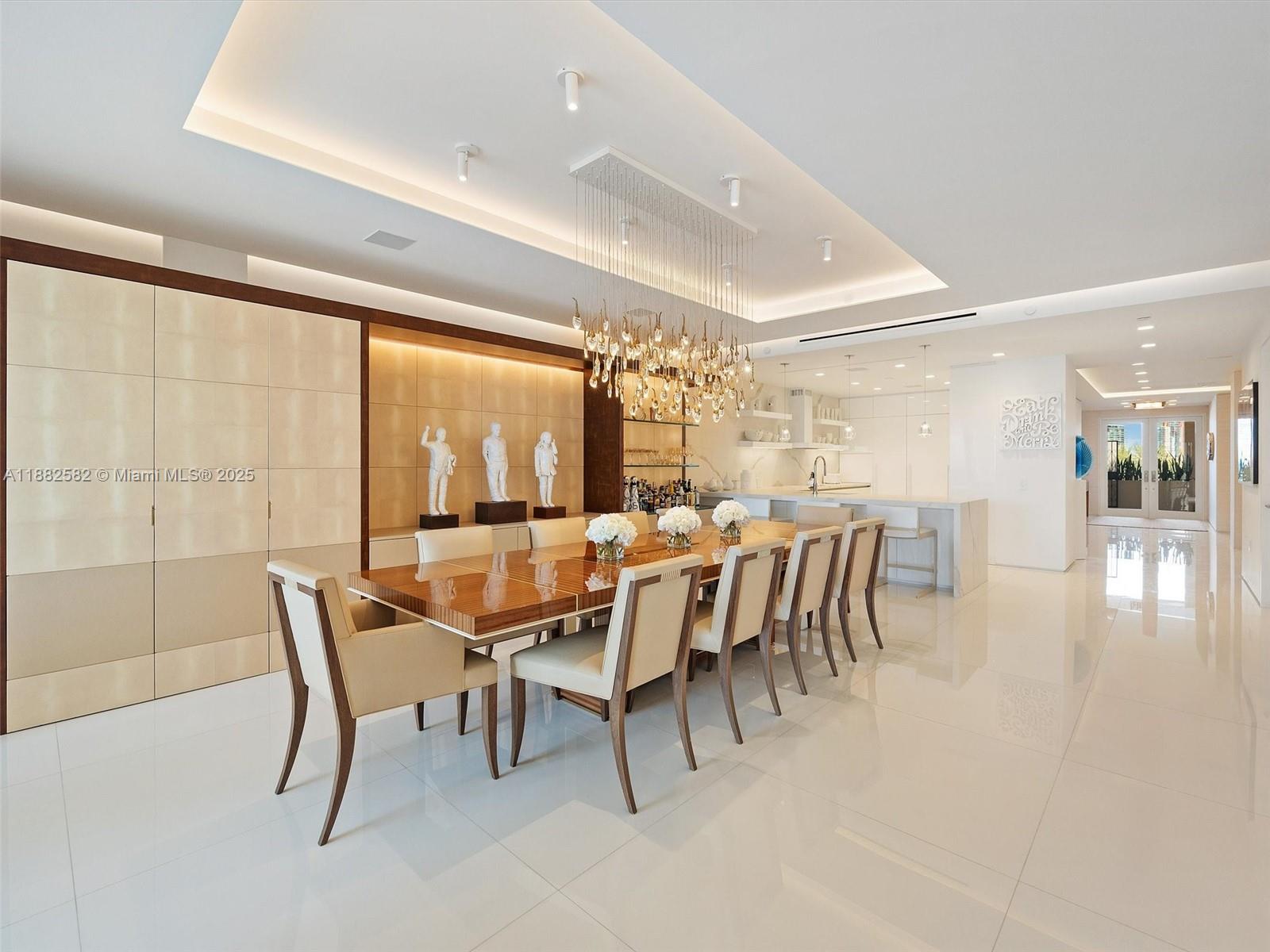 5053 Fisher Island Dr # 5053