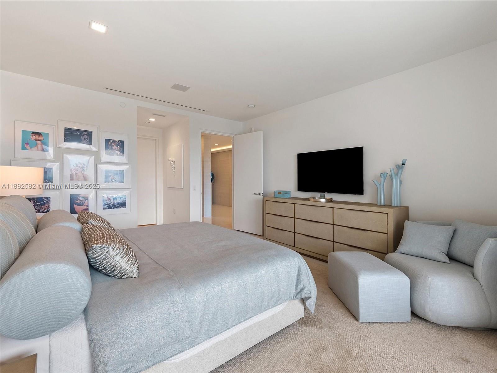 5053 Fisher Island Dr # 5053