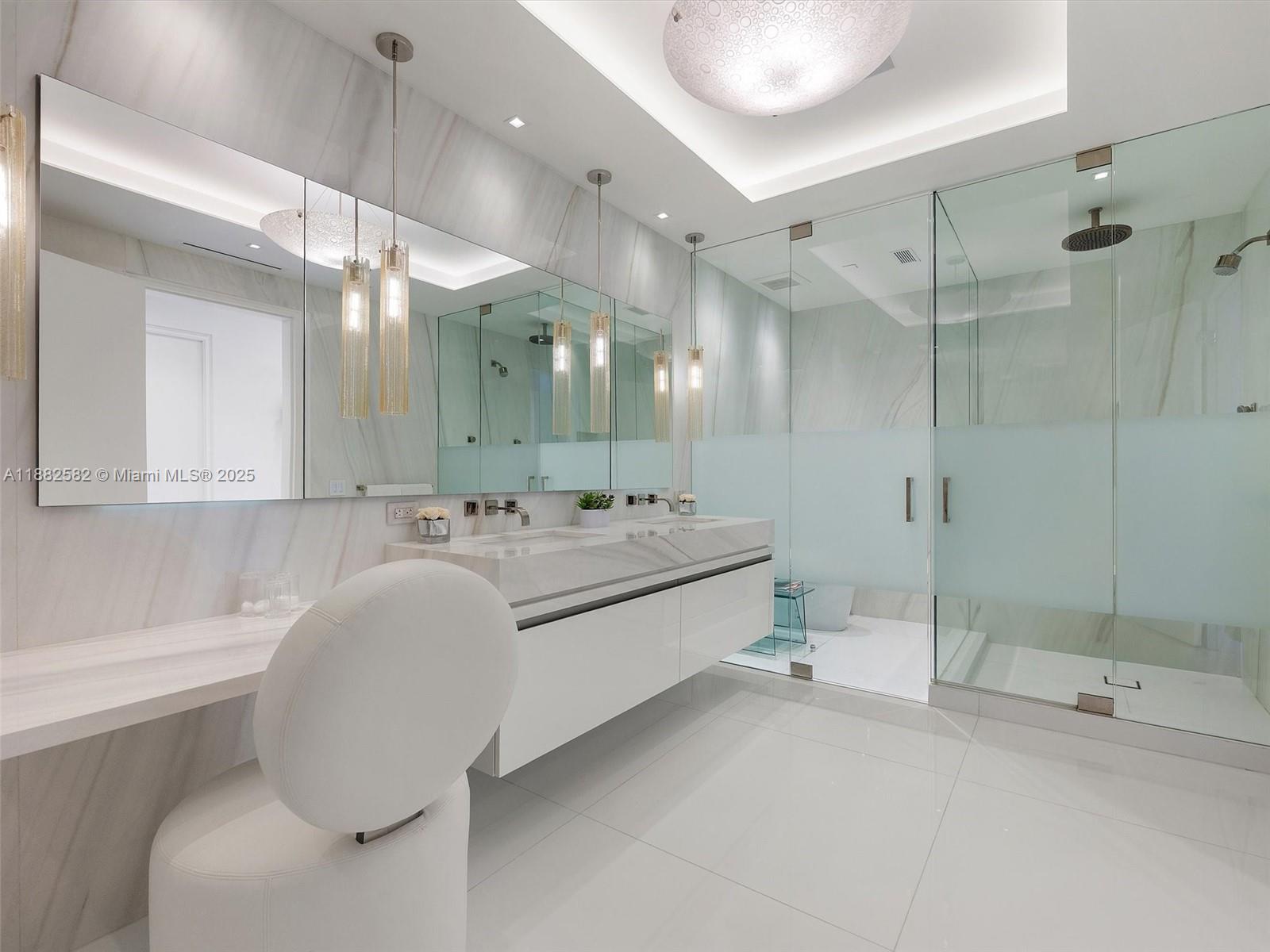 5053 Fisher Island Dr # 5053