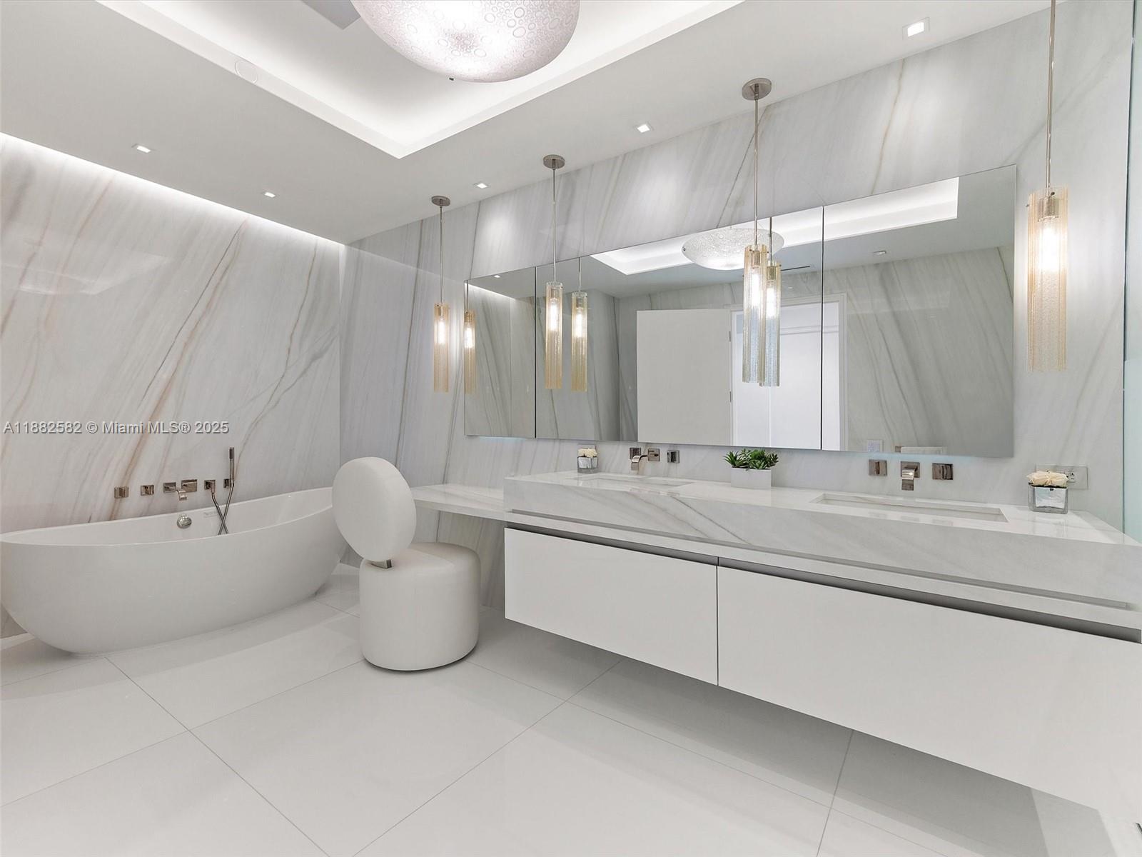 5053 Fisher Island Dr # 5053