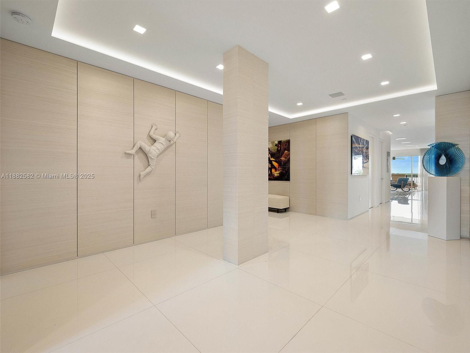 5053 Fisher Island Dr # 5053