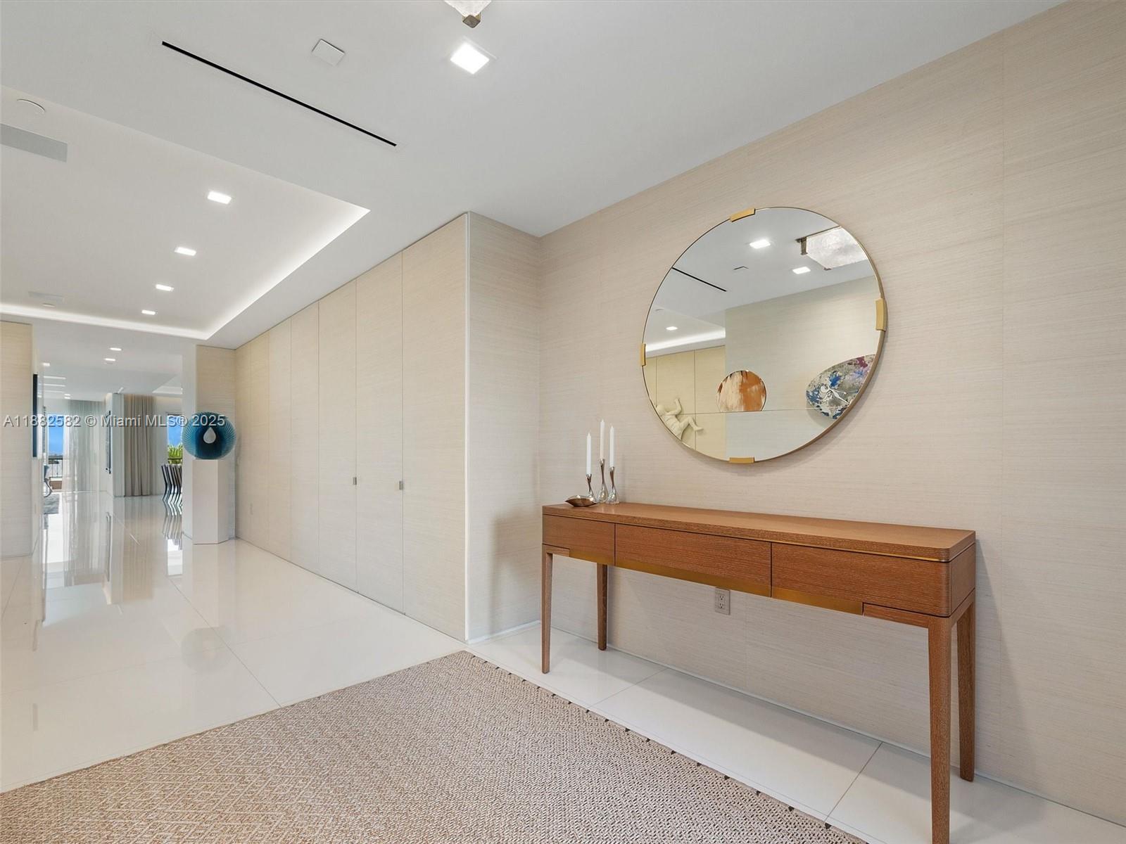 5053 Fisher Island Dr # 5053