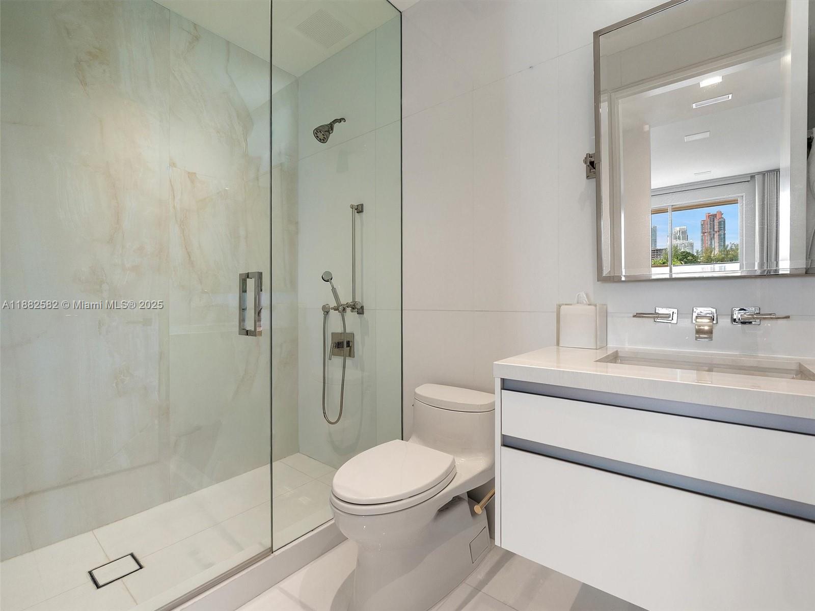 5053 Fisher Island Dr # 5053