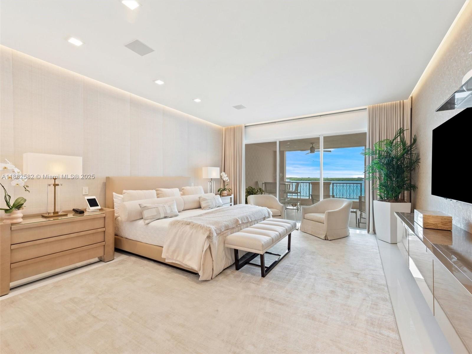 5053 Fisher Island Dr # 5053