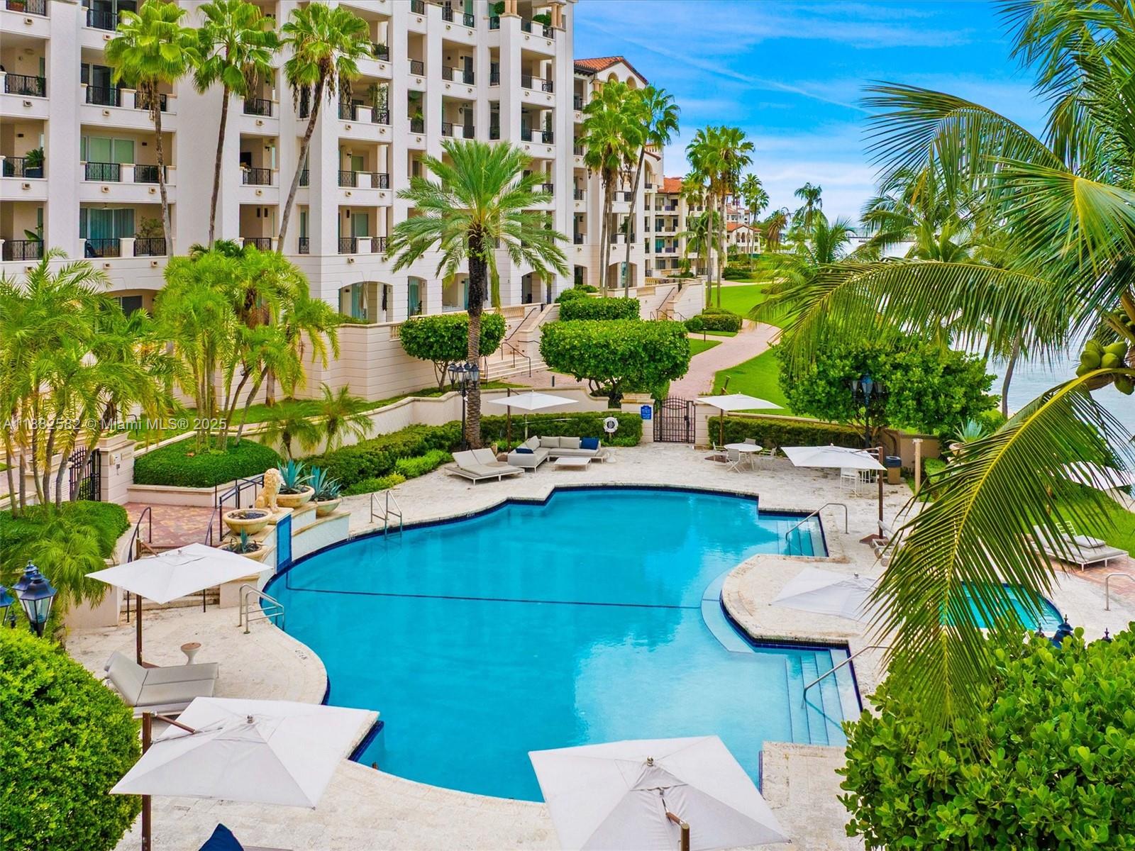 5053 Fisher Island Dr # 5053