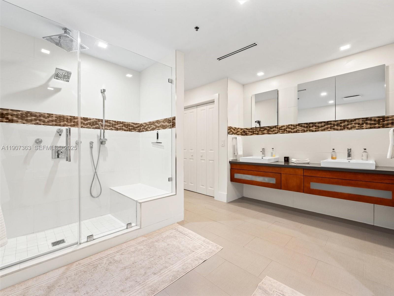 2236 Fisher Island Dr # 3306