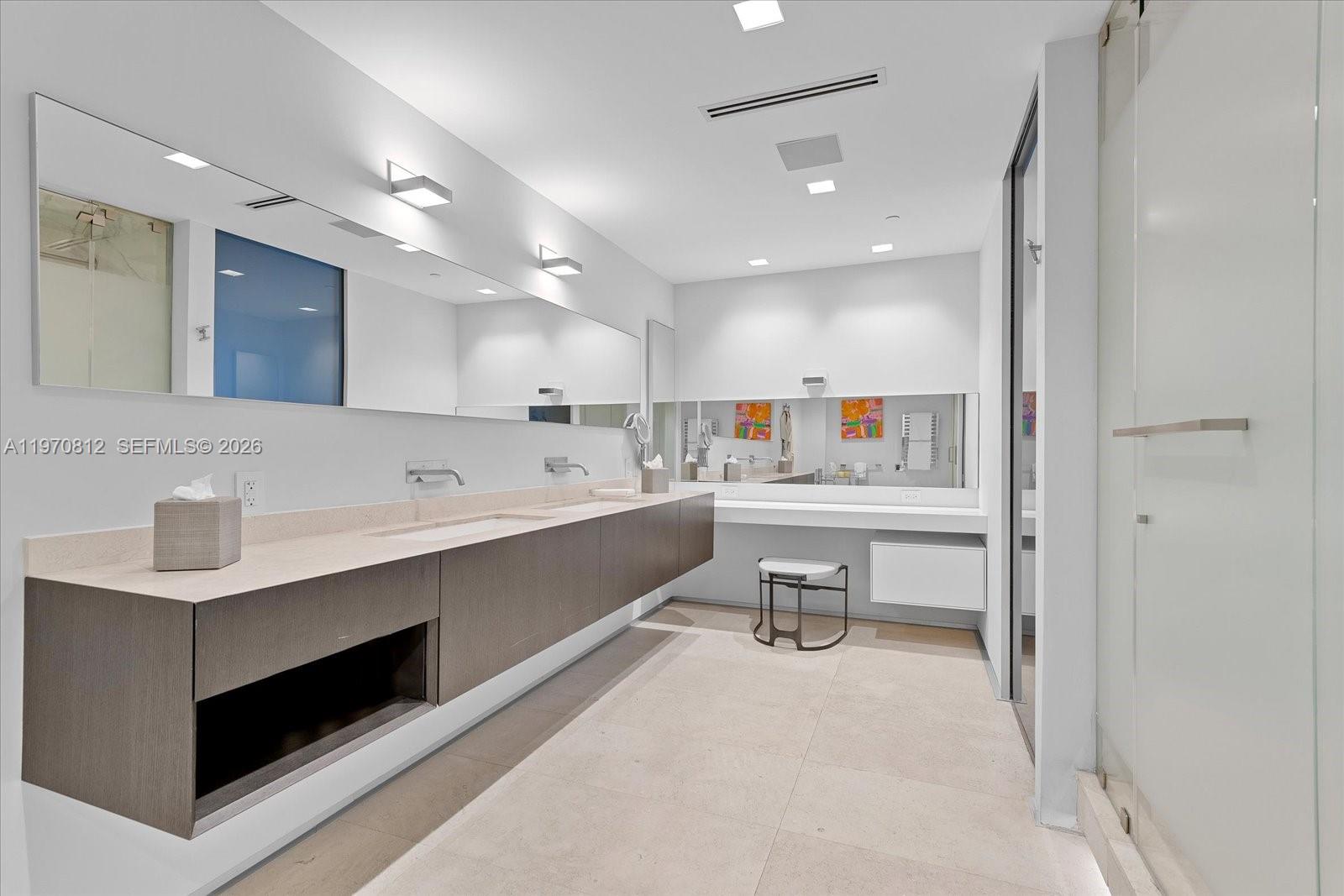 4921 Fisher Island Dr # 4921