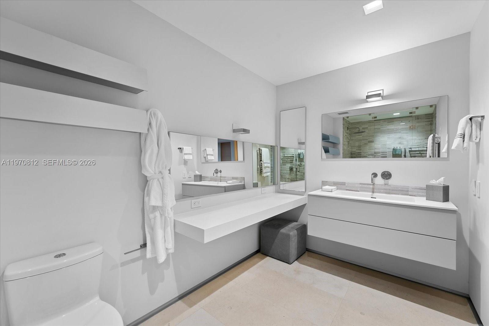 4921 Fisher Island Dr # 4921