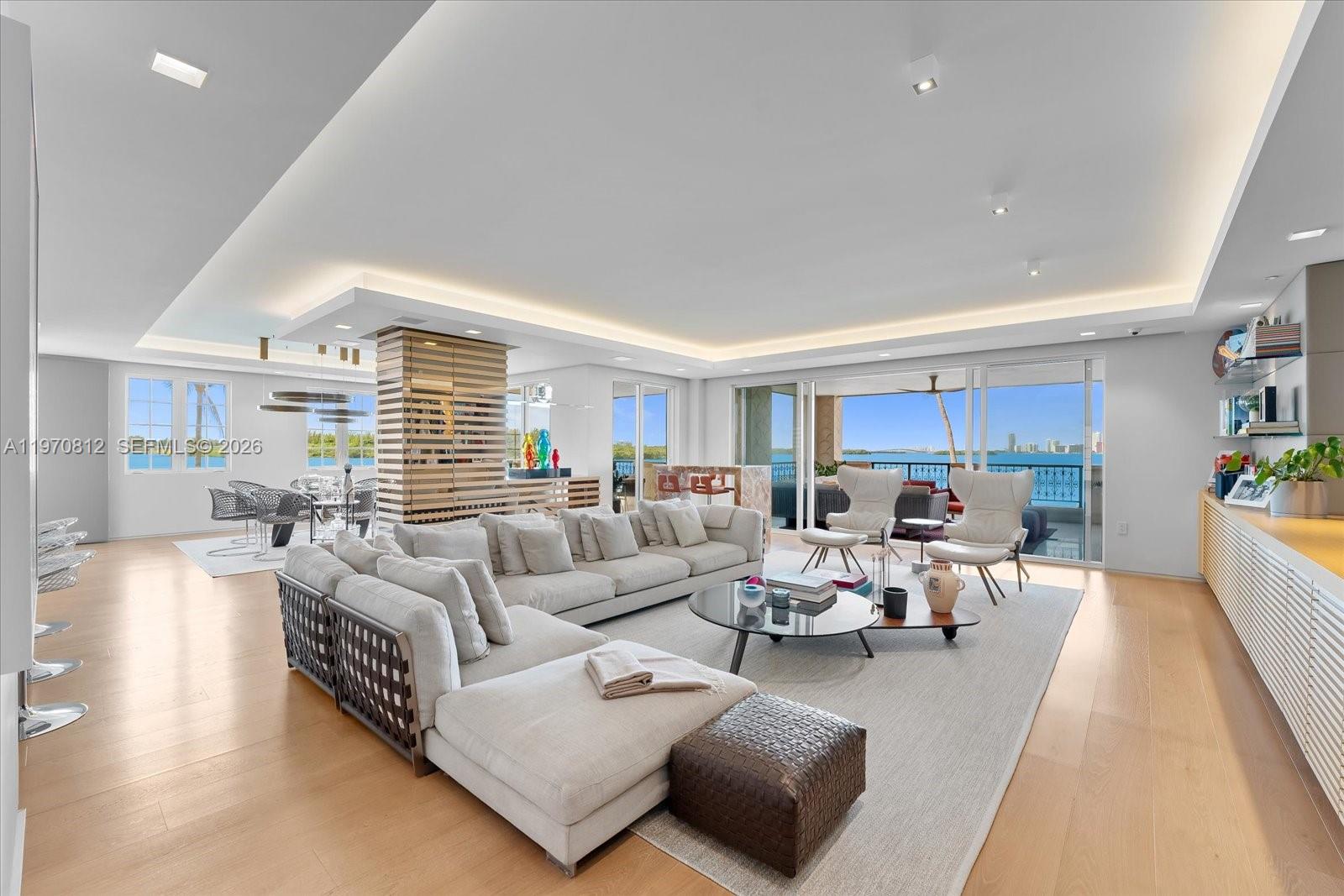 4921 Fisher Island Dr # 4921