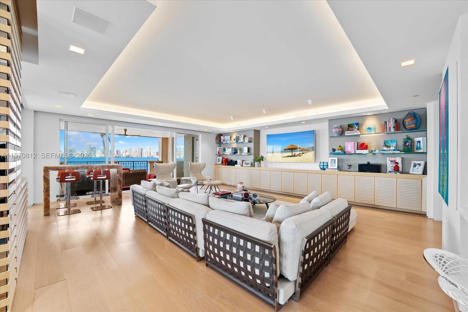 4921 Fisher Island Dr # 4921