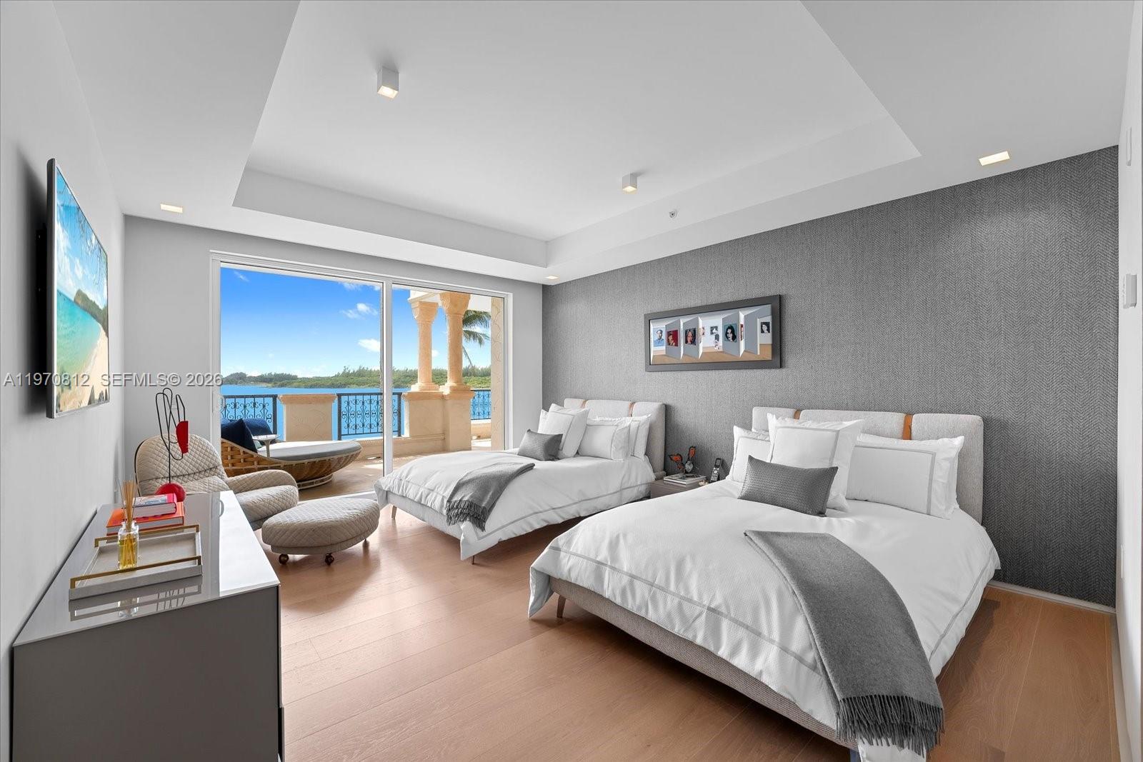 4921 Fisher Island Dr # 4921