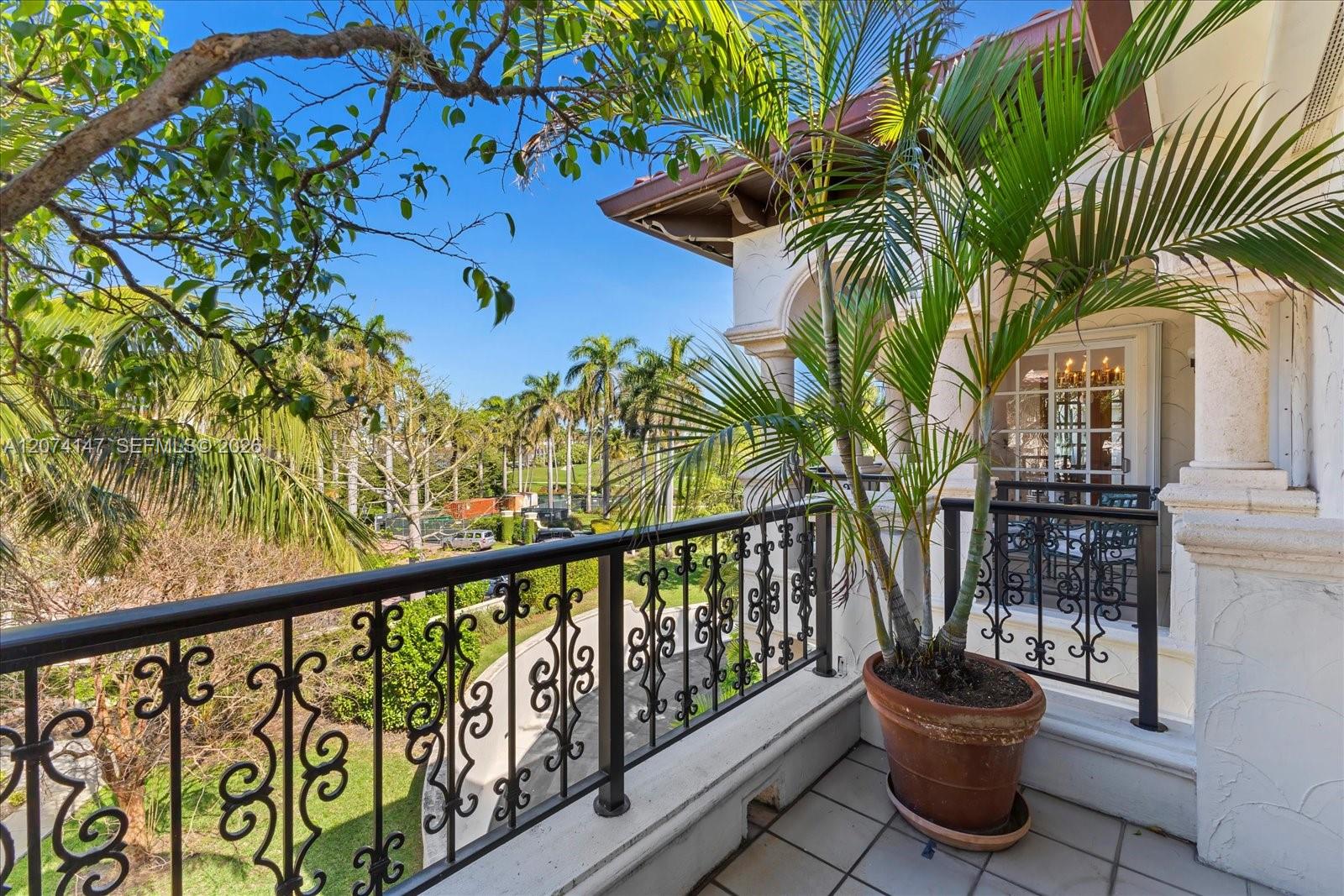 2134 Fisher Island Dr # 2134