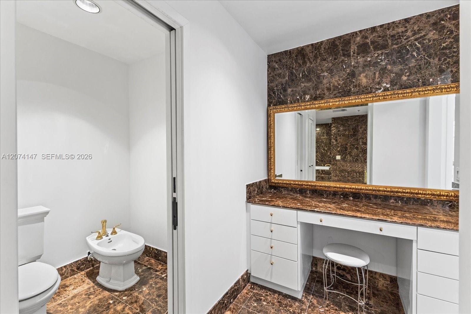 2134 Fisher Island Dr # 2134