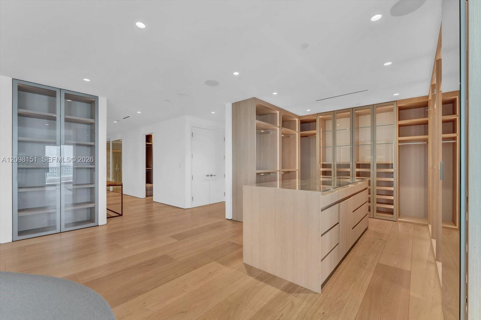7724 Fisher Island Dr # 7724