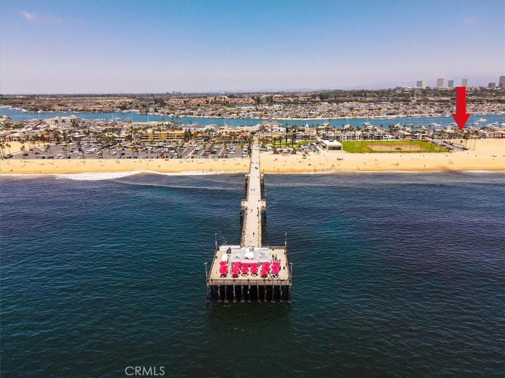 1007 E Balboa Boulevard