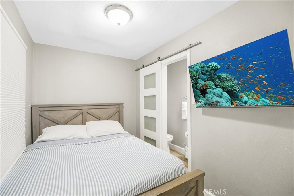 1007 E Balboa Boulevard