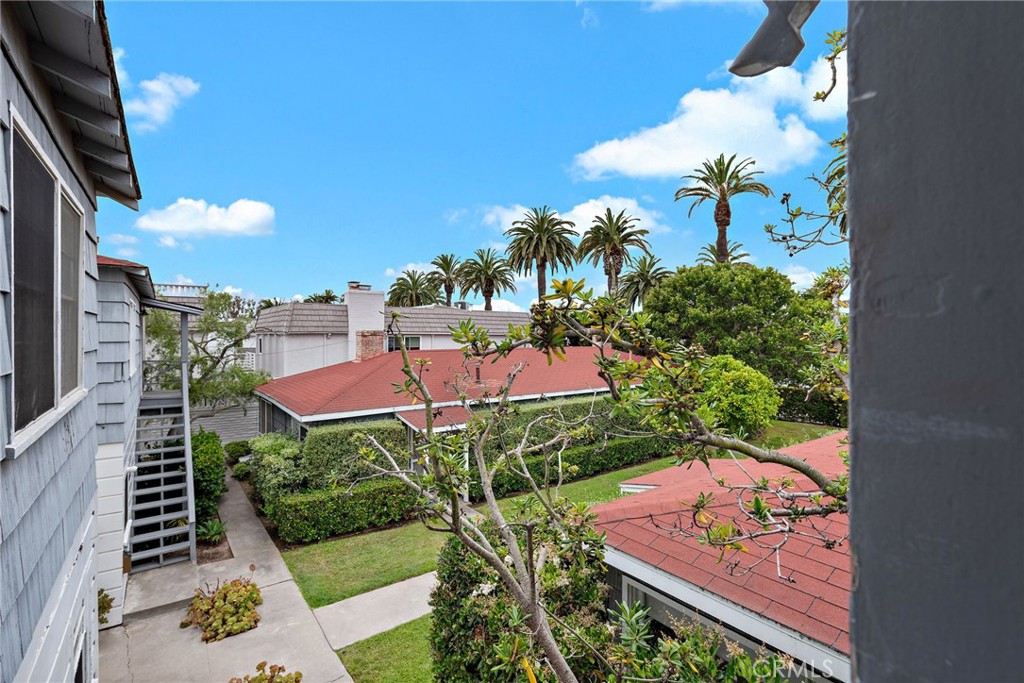 614 Marguerite Avenue B