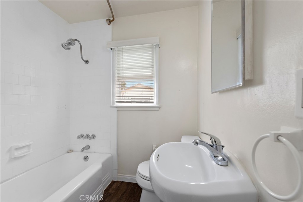 614 Marguerite Avenue B