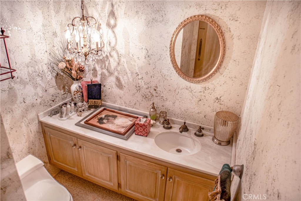 730 Saint James Place