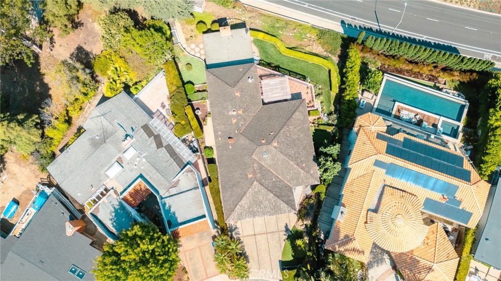 730 Saint James Place