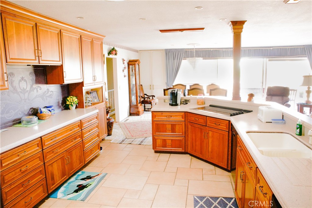 730 Saint James Place