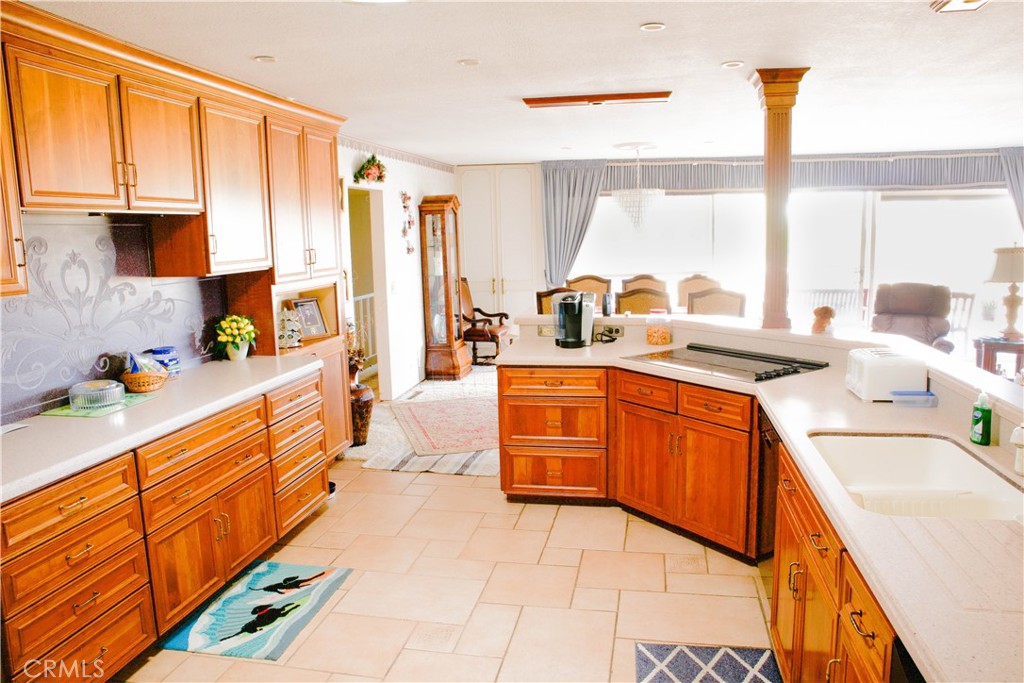 730 Saint James Place