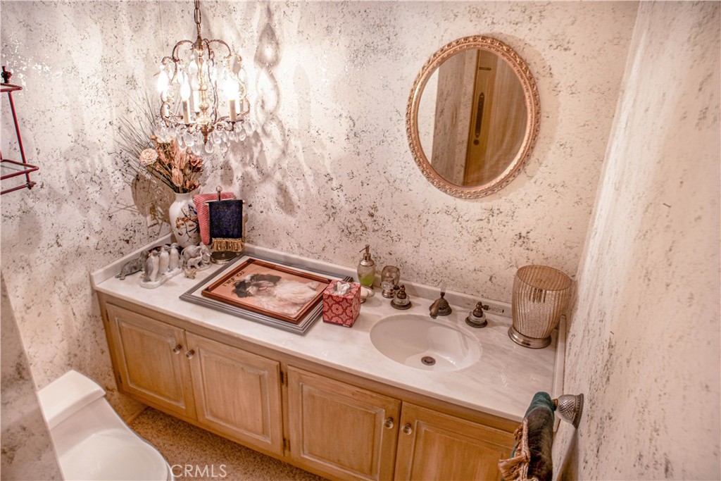 730 Saint James Place