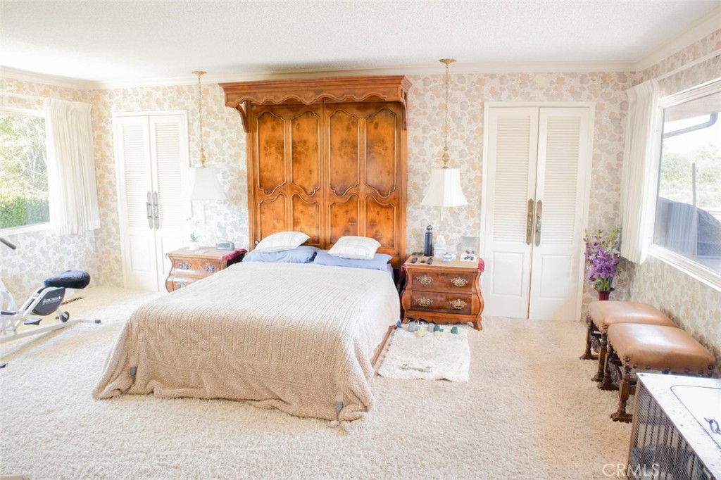 730 Saint James Place